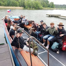 Poslední výlet 9.A: Máchovo jezero, Bezděz a 23 kilometrů v nohách
