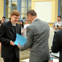 Slavnostní předávání vysvědčení vycházejícím žákům