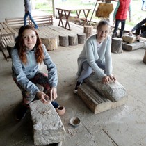 Exkurze 6. tříd do archeoparku Všestary