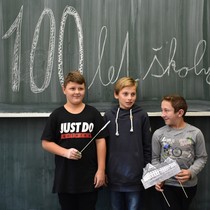 Fotokoutek z projektu 100 let ZŠ