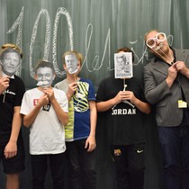 Fotokoutek z projektu 100 let ZŠ