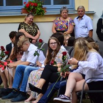 Slavnostní předávání vysvědčení vycházejícím žákům